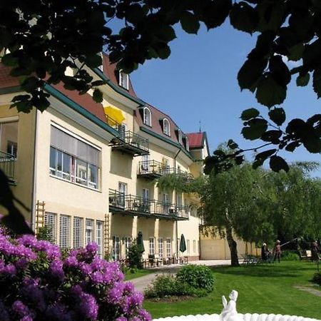 Kurhaus Dr. Petershofer Hotel Wolfsegg am Hausruck Exterior foto